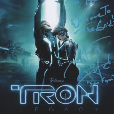 Autograph of Garrett Hedlund